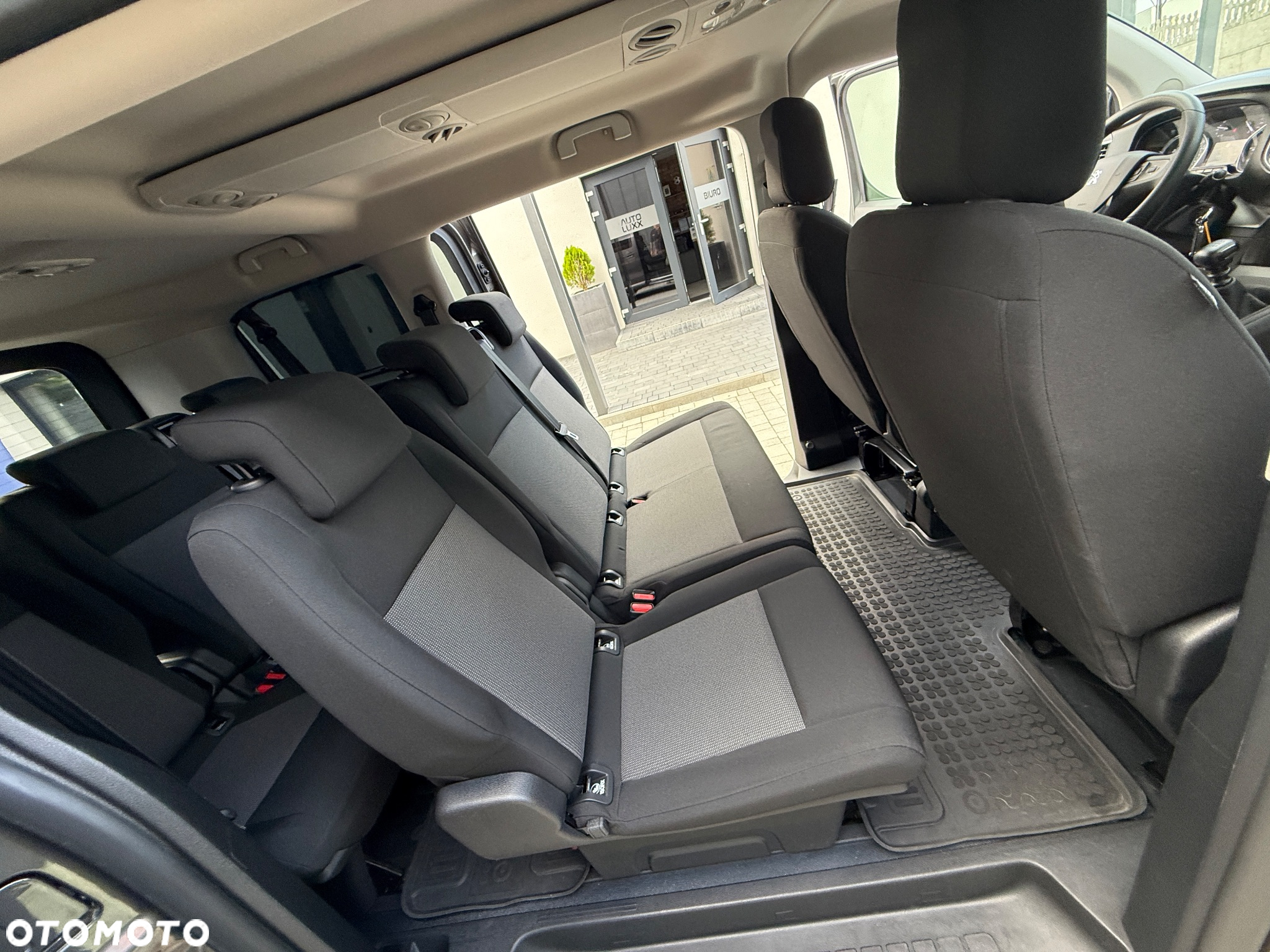 Peugeot Traveller 2.0 BlueHDi Standard Active - 19