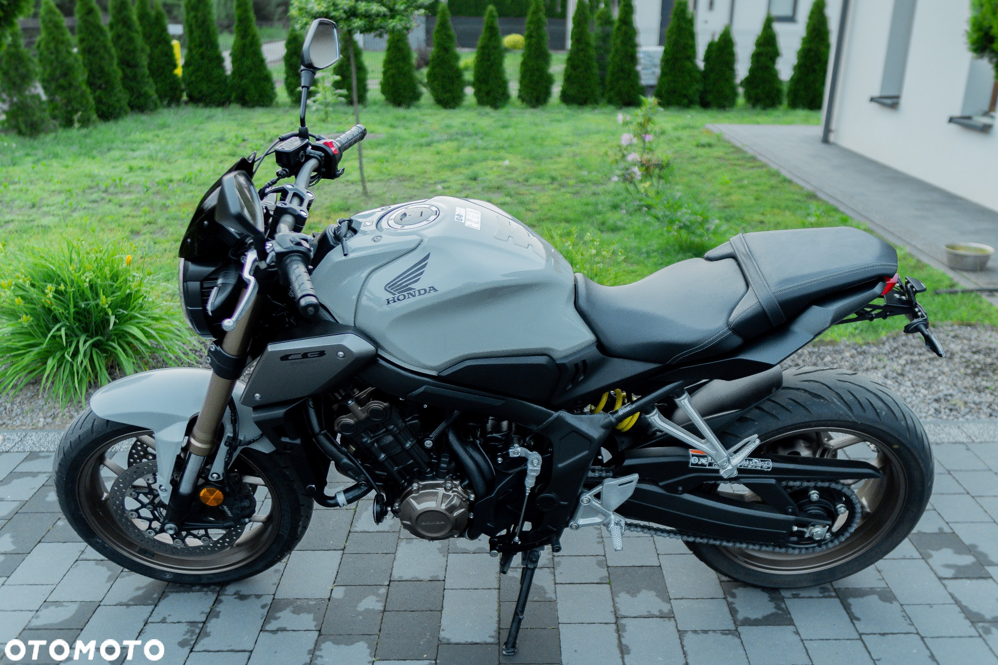 Honda CB - 8