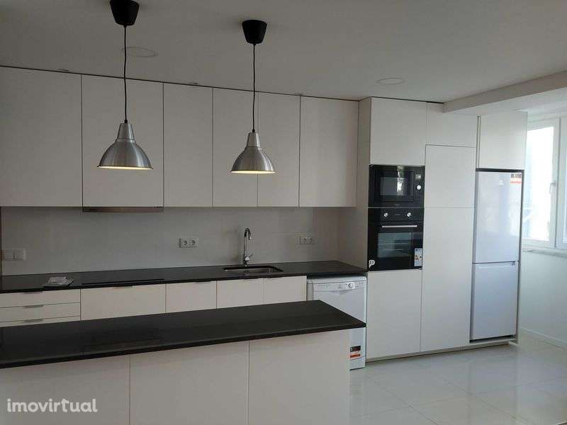 Apartamento T2 para alugar em Carnaxide - Grande imagem: 2/8