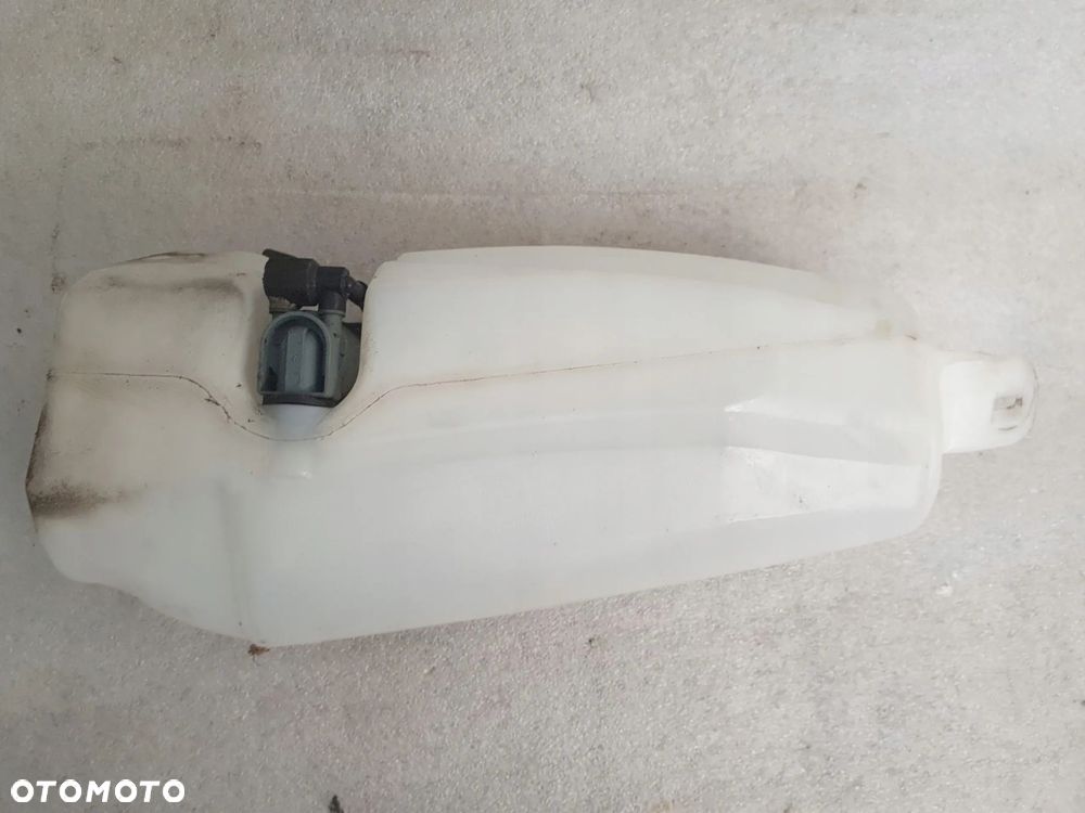 ZBIORNICZEK SPRYSKIWACZA Z POMPKĄ DUSTER - 3