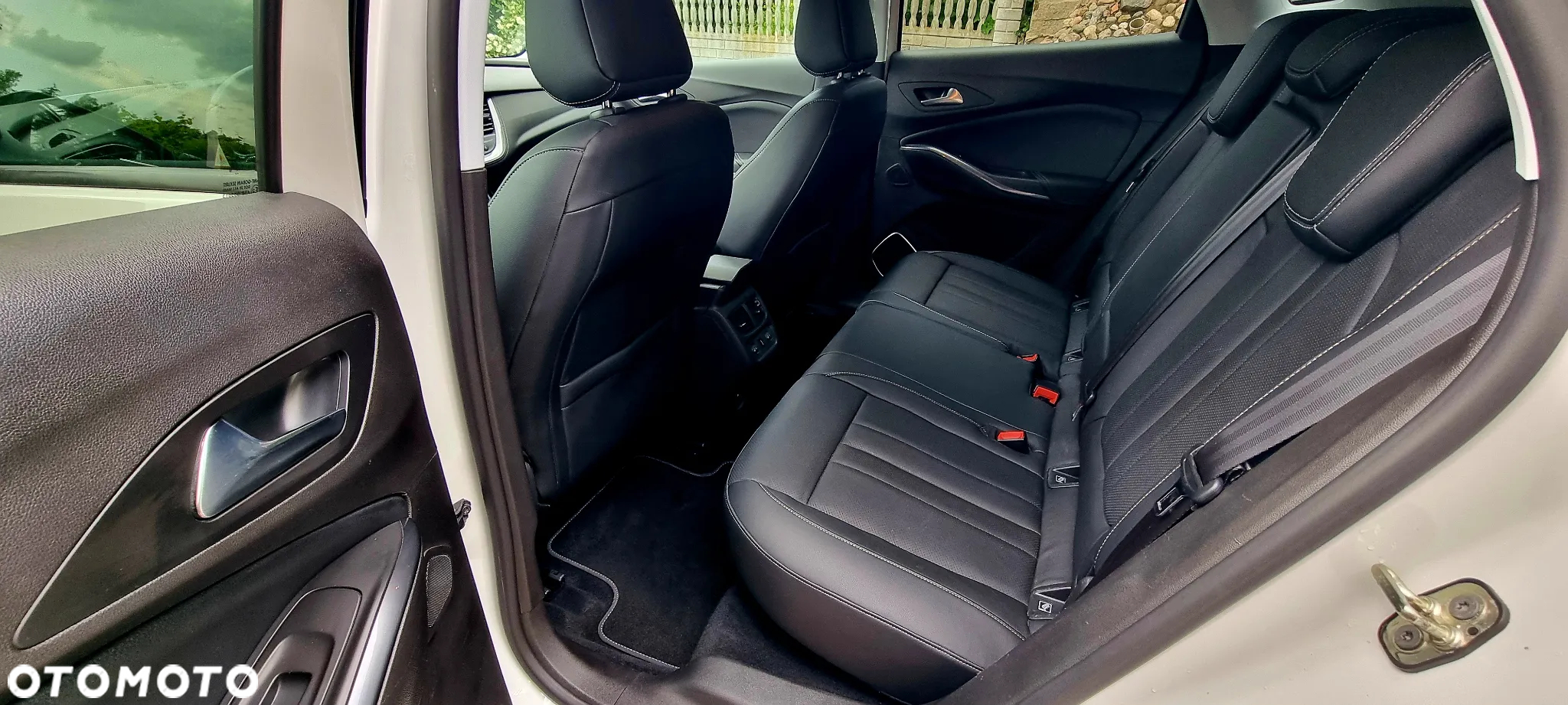 Opel Grandland X 1.5 CDTI Design Line S&S - 34