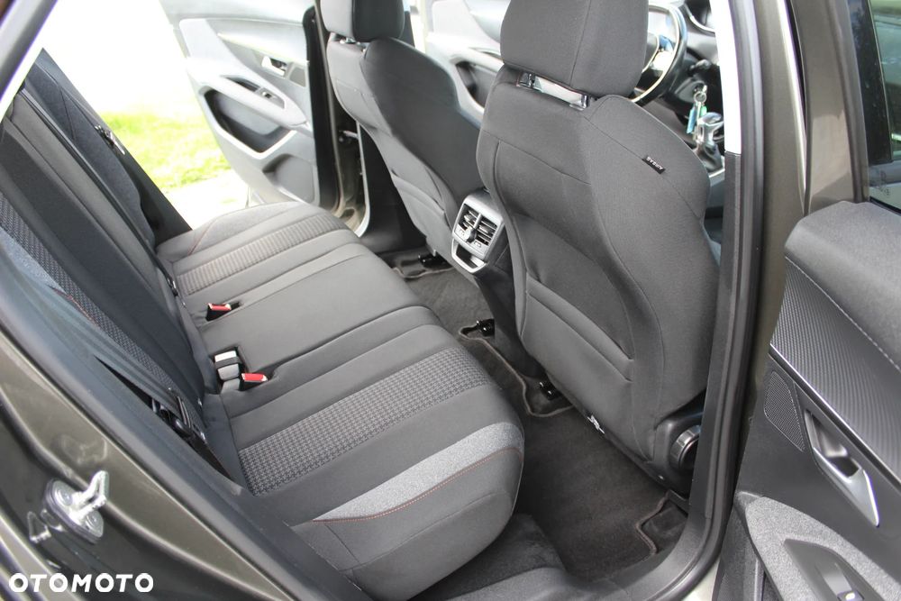 Peugeot 3008 BlueHDi 130 Stop & Start Active Business-Paket - 21