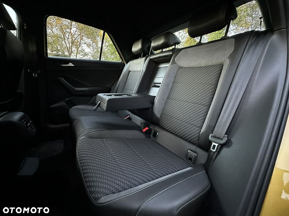 Volkswagen T-Roc - 12