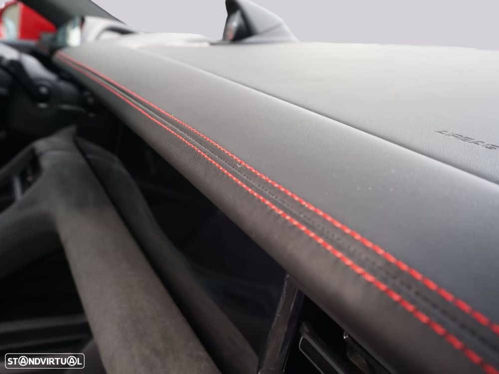 Porsche Taycan Sport Turismo - 15