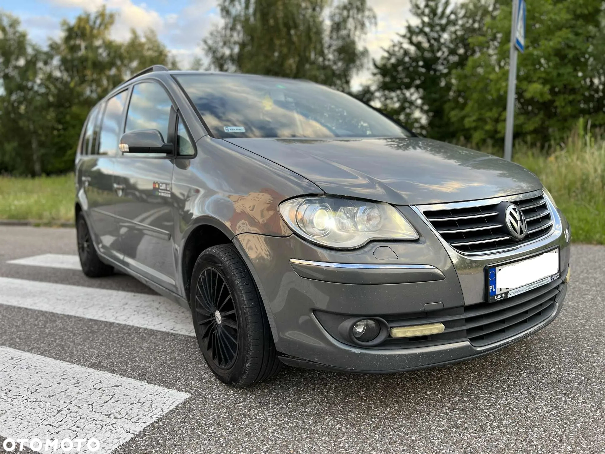 Volkswagen Touran 2.0 TDI Highline DSG - 9