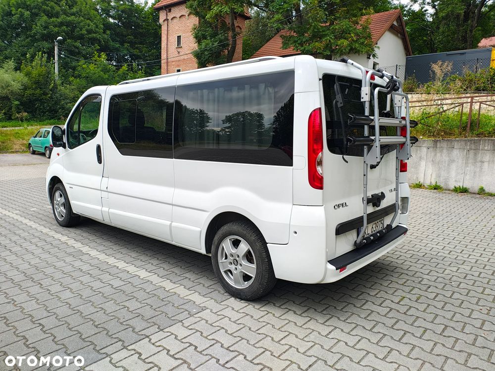 Opel Vivaro - 11