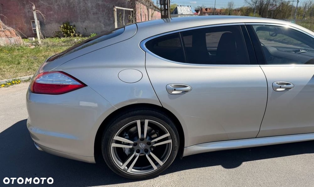 Porsche Panamera 4S - 12
