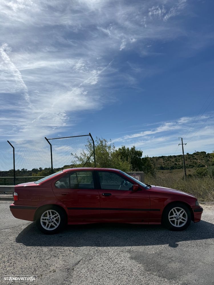 BMW 3 Series 1992 photo 4