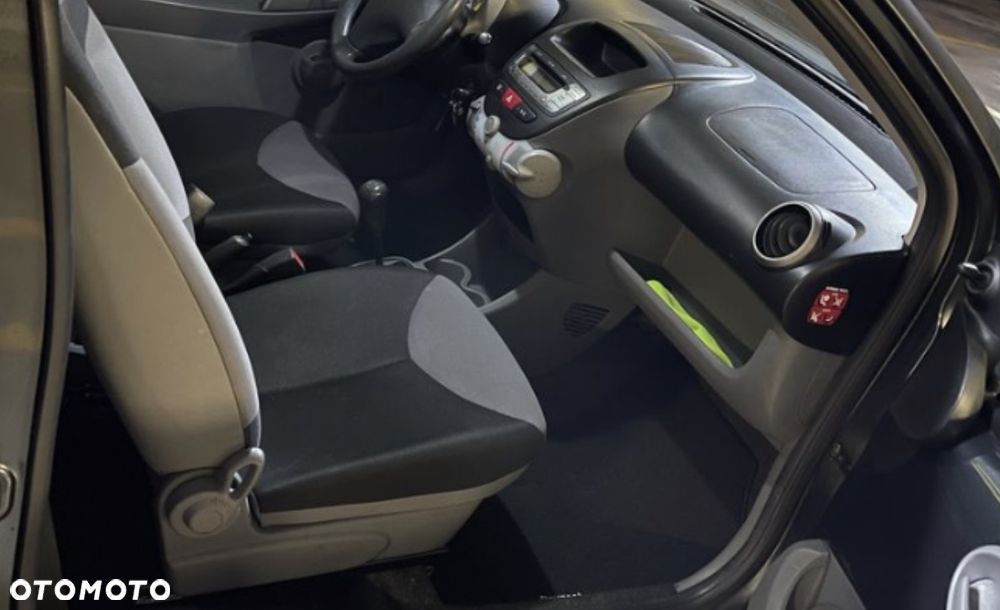 Peugeot 107 - 8