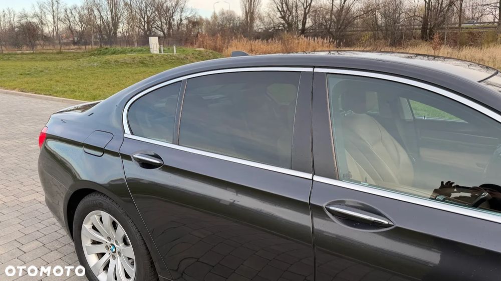 BMW Seria 7 730d - 25