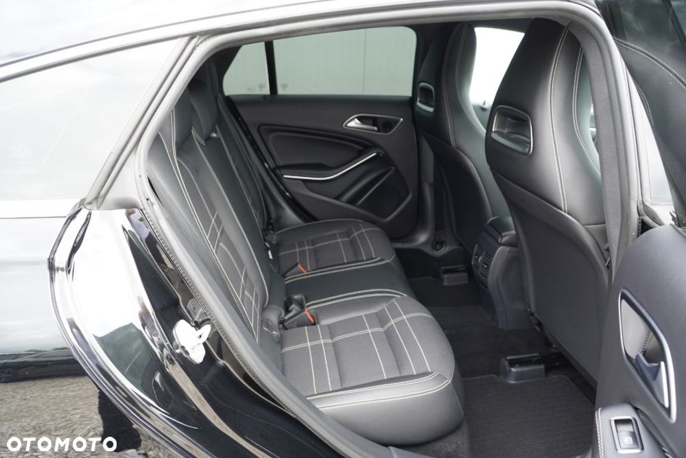 Mercedes-Benz CLA 200 UrbanStyle Edition - 7