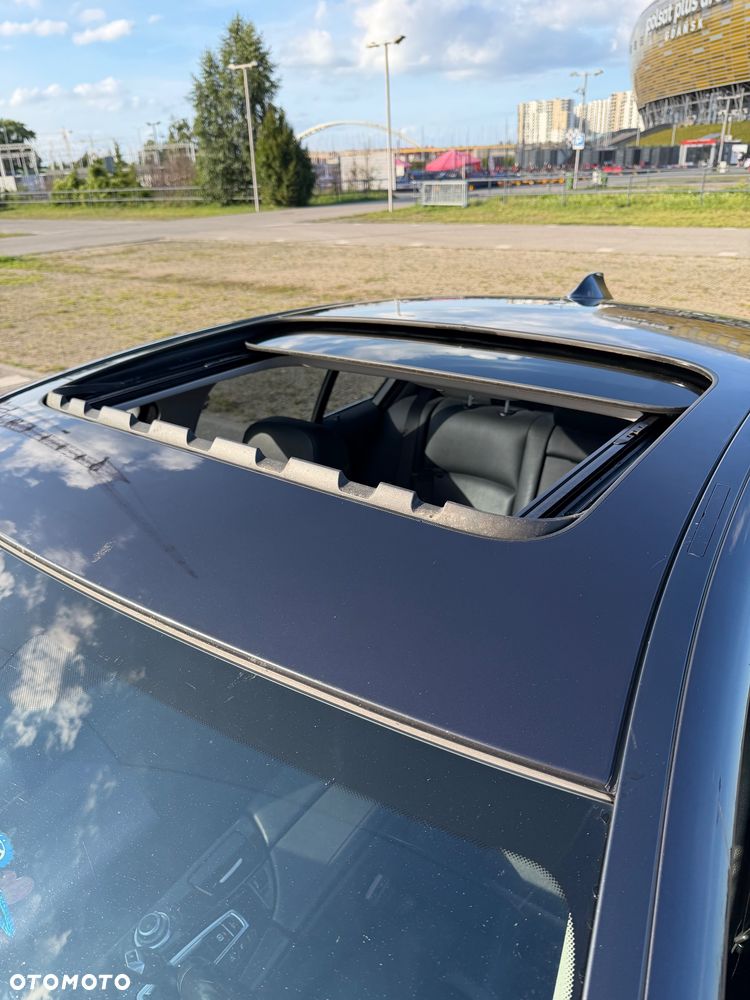 BMW Seria 5 525d xDrive - 24