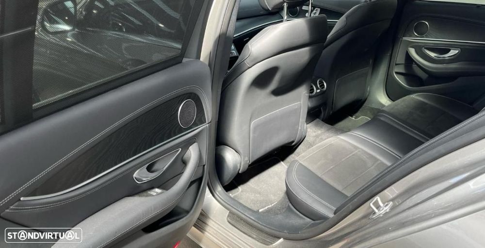 Mercedes-Benz E 300 de 4Matic T 9G-TRONIC AMG Line - 8