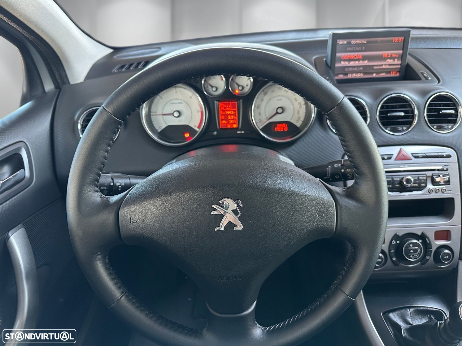 Peugeot 308 1.6 HDi Executive CVM6 - 6