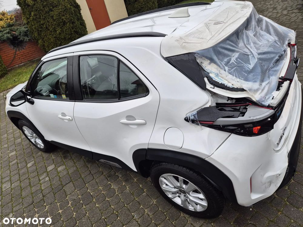Toyota Yaris Cross Hybrid 1.5 Comfort 4x4 - 14