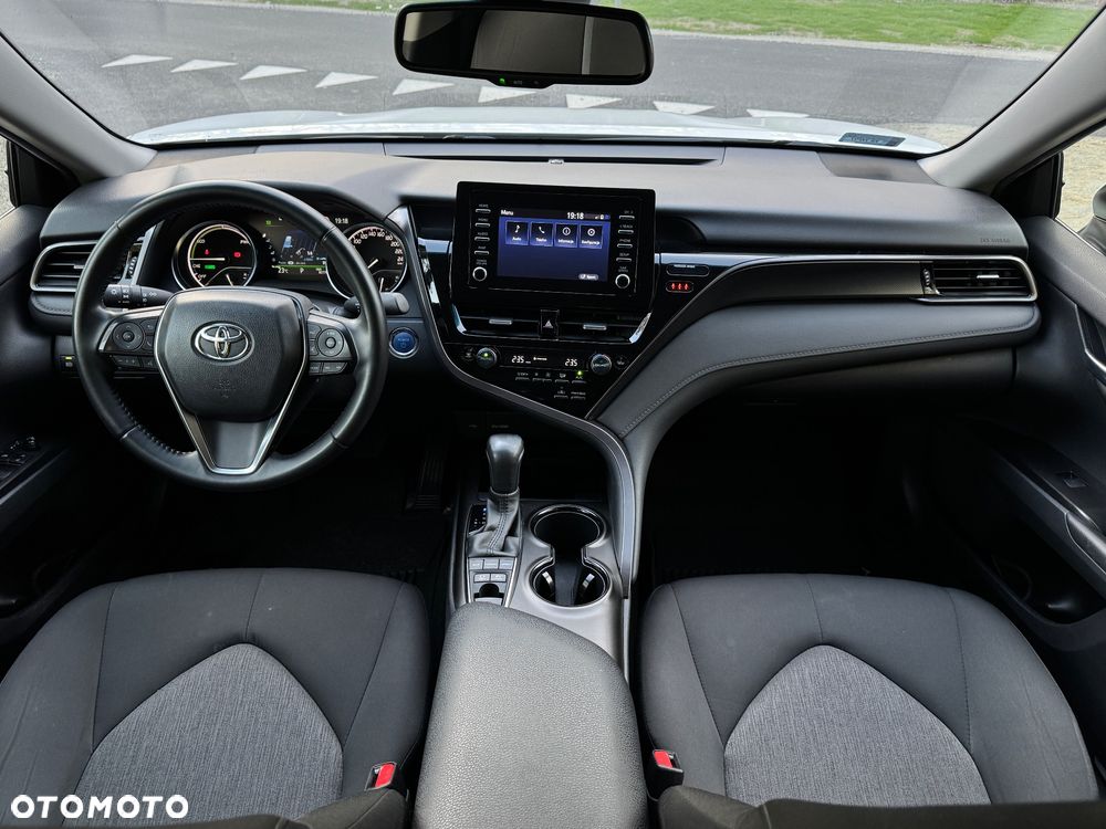 Toyota Camry 2.5 Hybrid Comfort CVT - 16