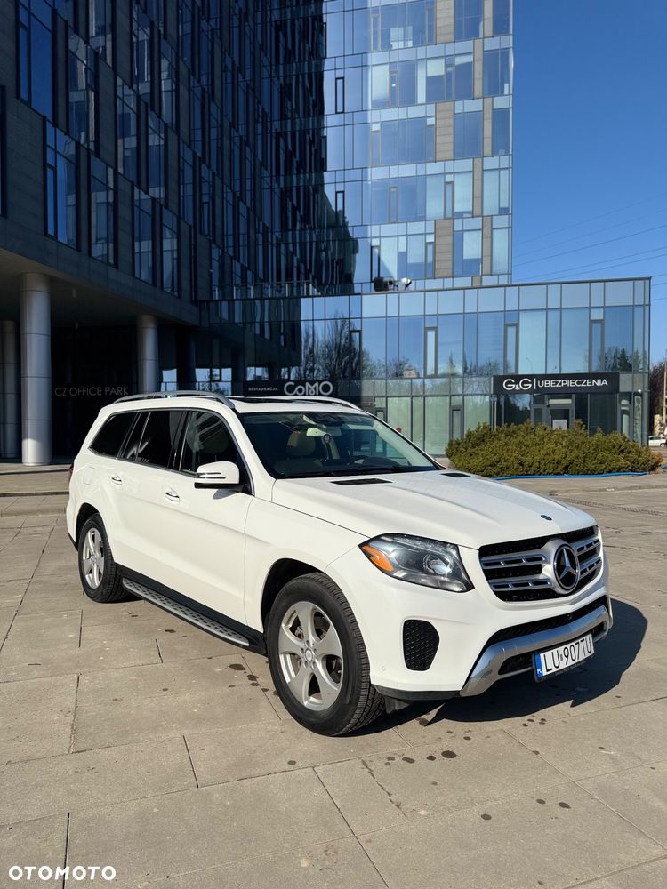 Mercedes-Benz GLS - 1