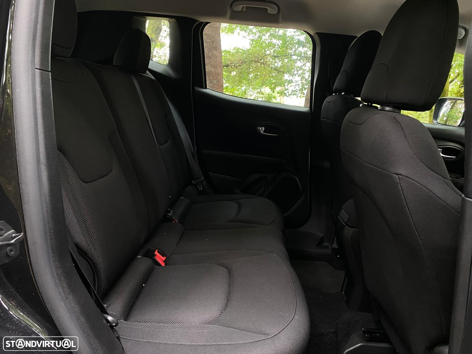Jeep Renegade - 17
