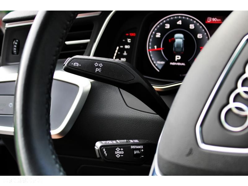 Audi A6 Avant - 27