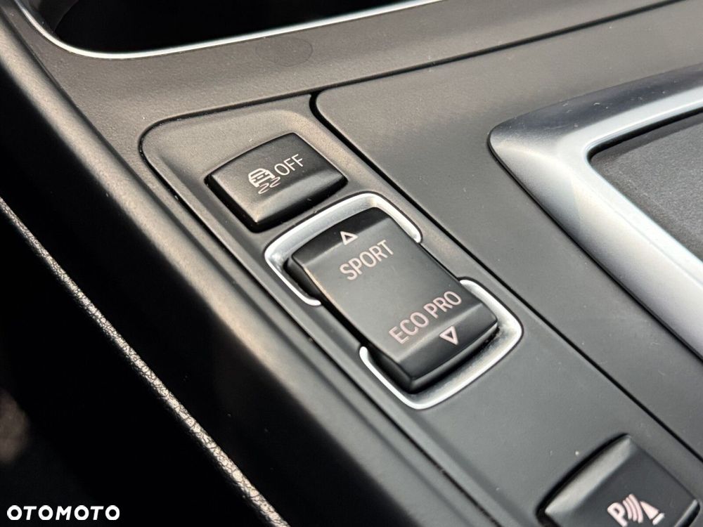 BMW Seria 1 - 30