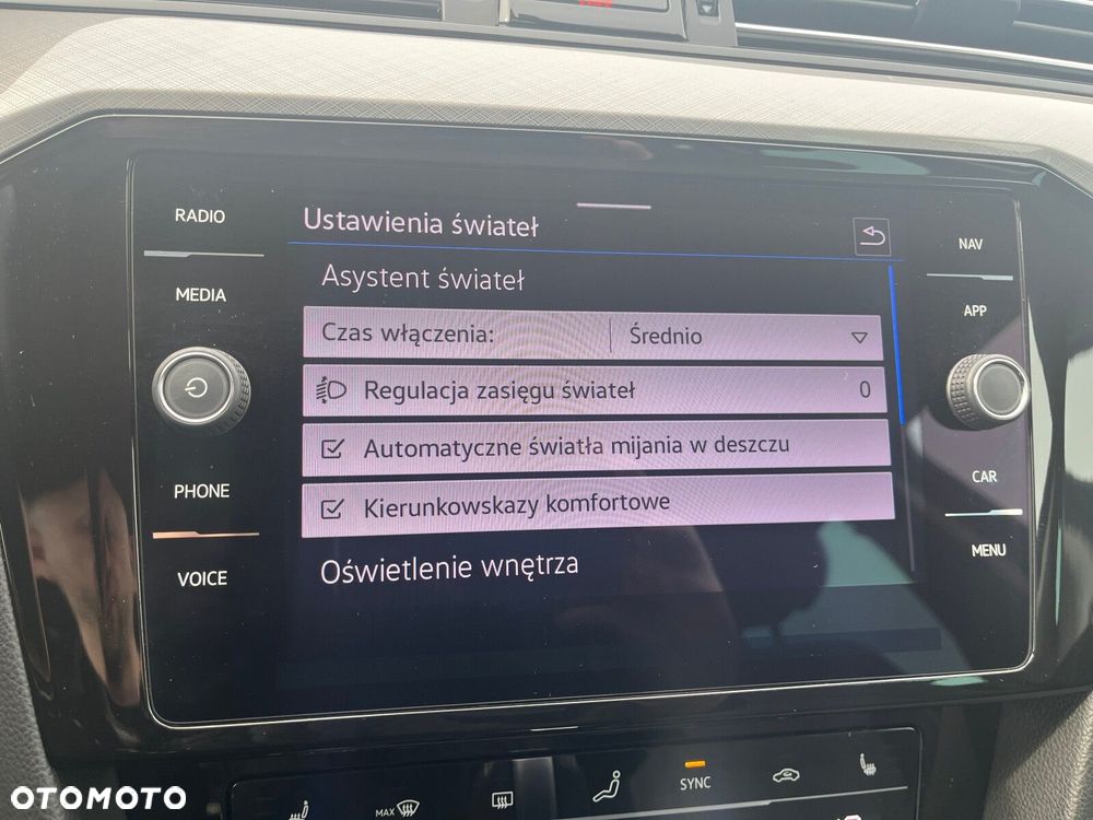 Volkswagen Passat - 39