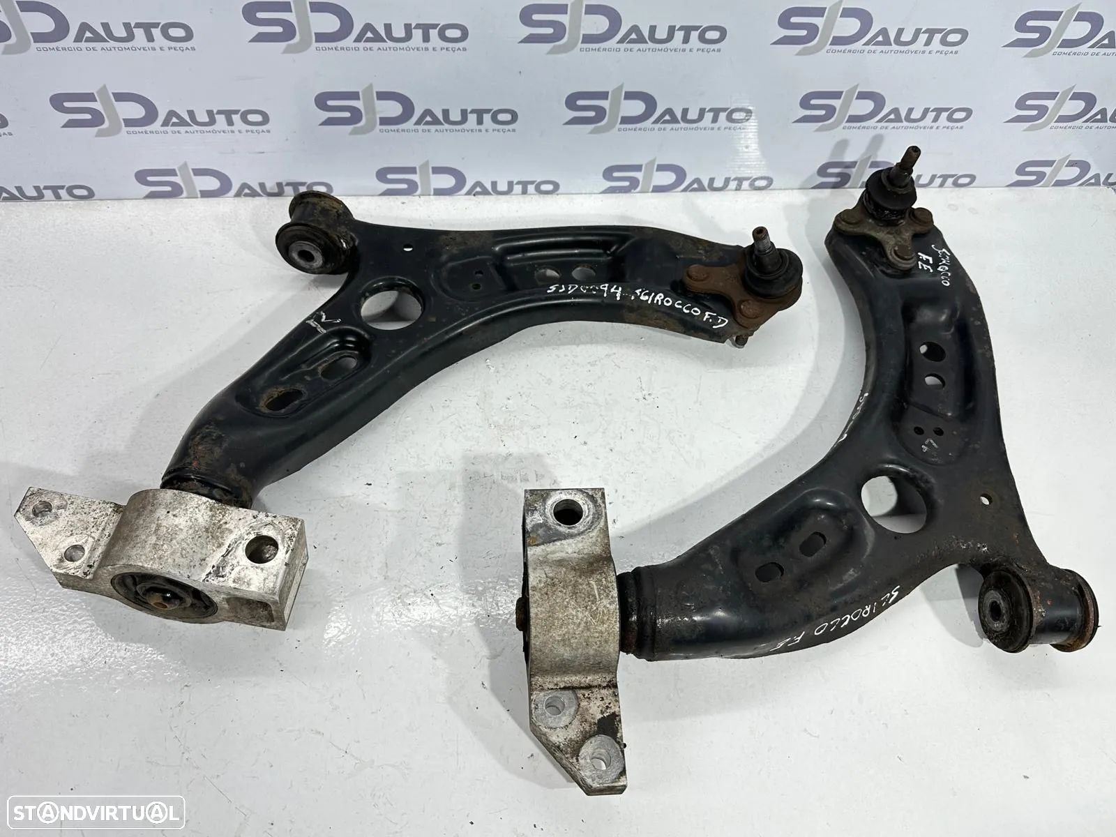 Braço Suspensão Frente Direito / Esquerdo - VW Scirocco (2010) / VW Golf VI / Seat Ibiza - 1