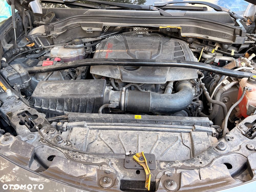 Alfa Romeo Stelvio - 8