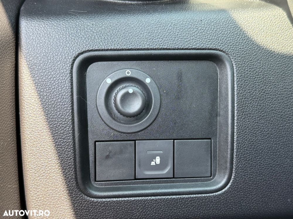 Dacia Duster Blue dCi 115 Prestige - 12