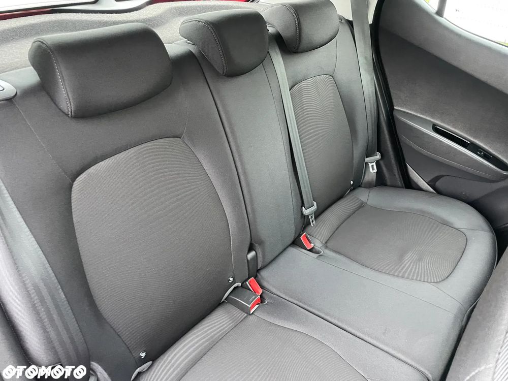 Hyundai i10 1.0 BlueDrive Black Line - 24