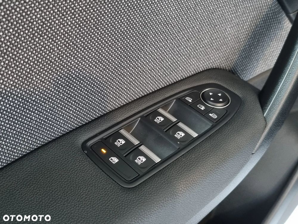 Renault Captur - 19