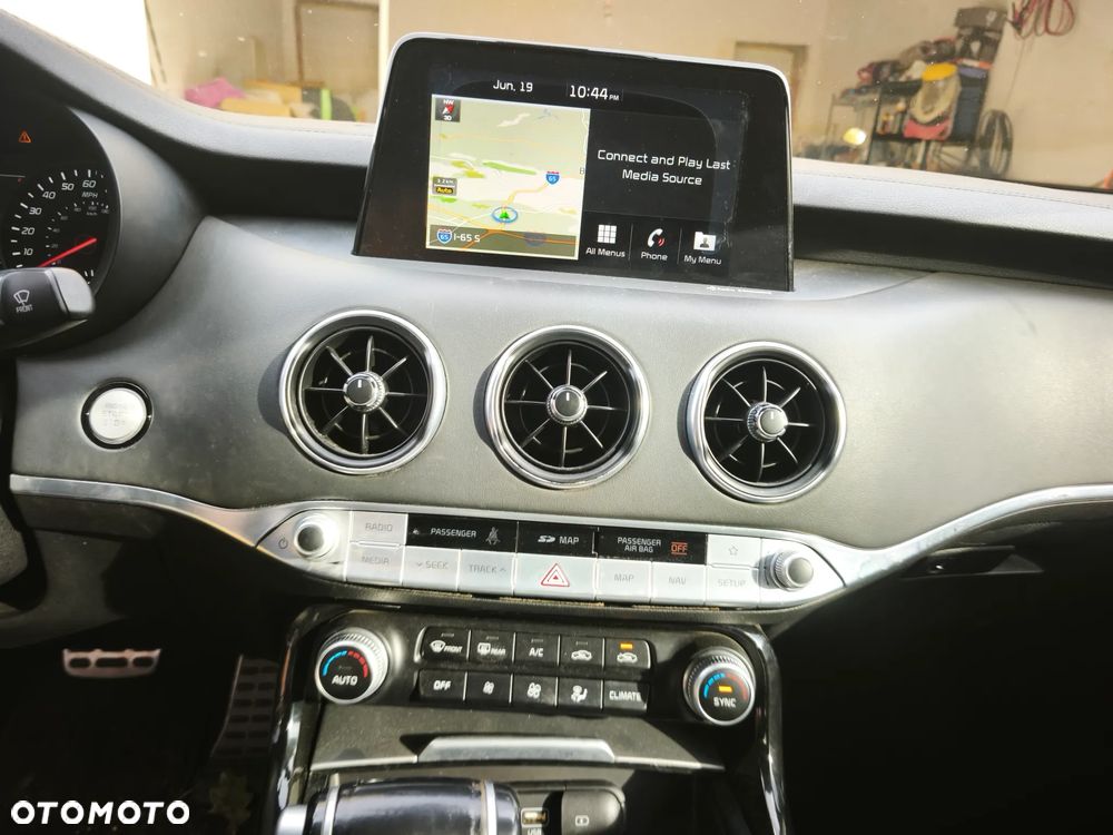 Kia Stinger 3.3 T-GDI V6 GT AWD - 13