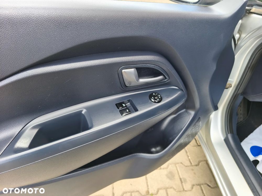 Kia Rio 1.2 L - 10