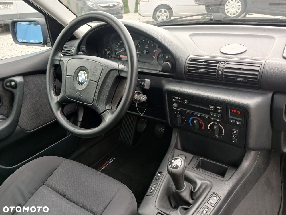 BMW Seria 3 316i - 7