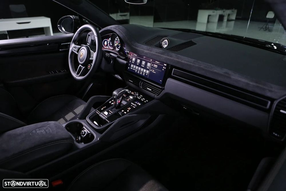 Porsche Cayenne Turbo GT - 10