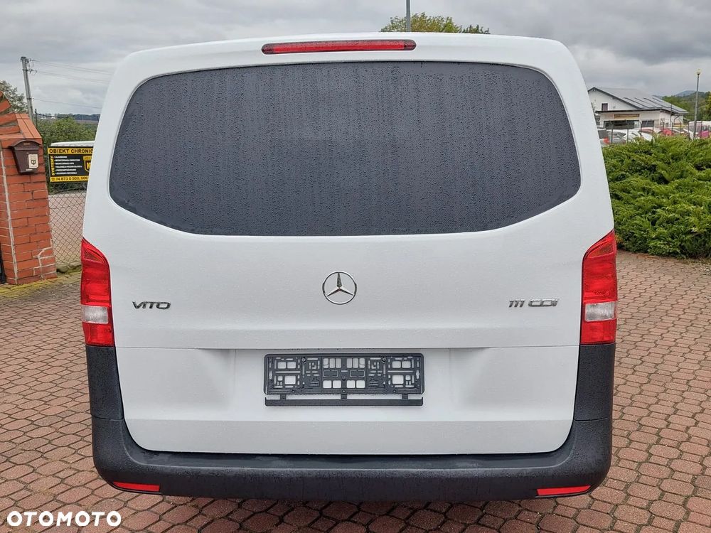 Mercedes-Benz VITO 111 - 4