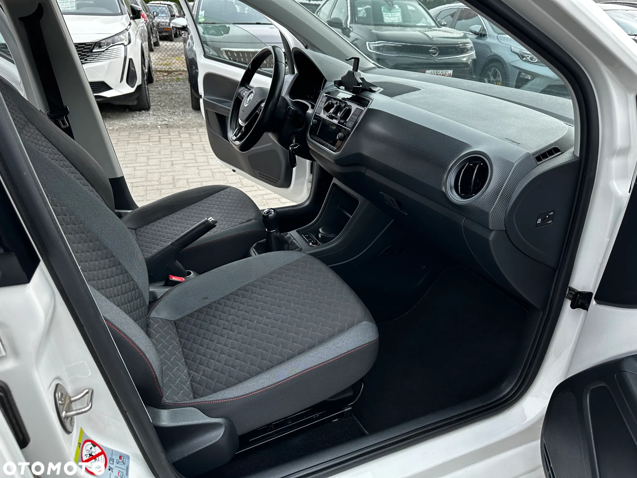 Volkswagen up! - 20