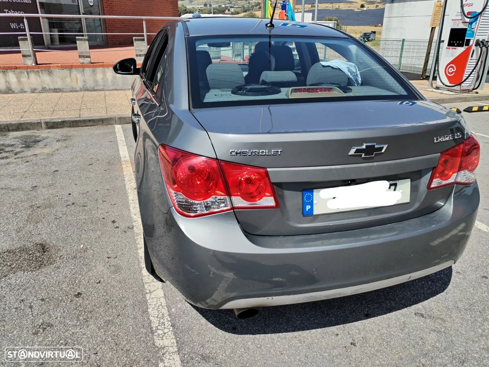 Chevrolet Cruze 1.6 LS - 9