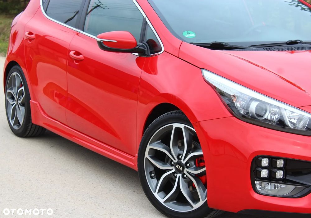 Kia Ceed 1.6 T-GDI GT-Challenge - 12