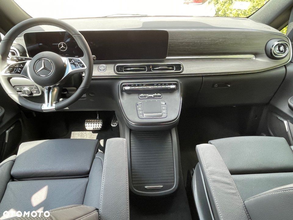 Mercedes-Benz V  FL OM654 - 7