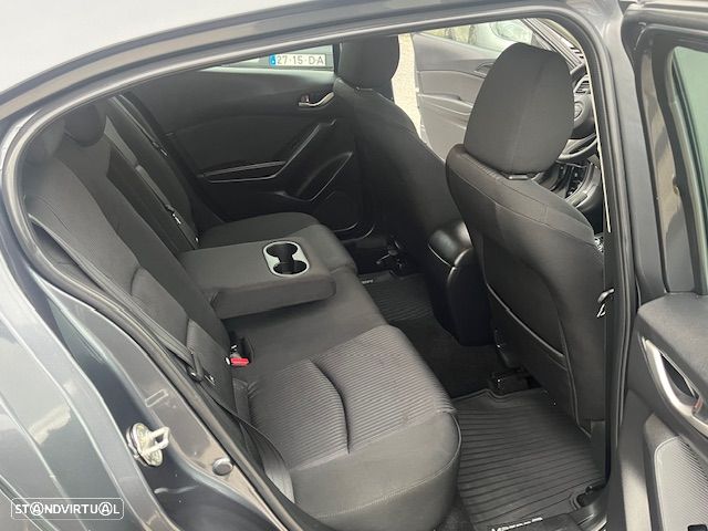 Mazda 3 1.5 Sky-D Evolve HS Navi - 13