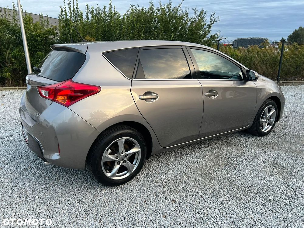 Toyota Auris 1.6 Active - 10