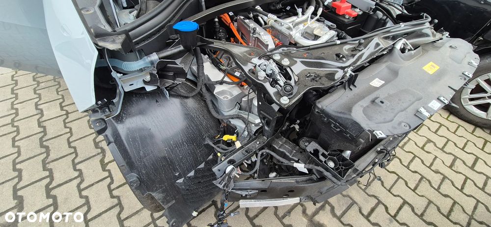 BMW iX2 eDrive20 66.5kWh M Sport Edition - 36