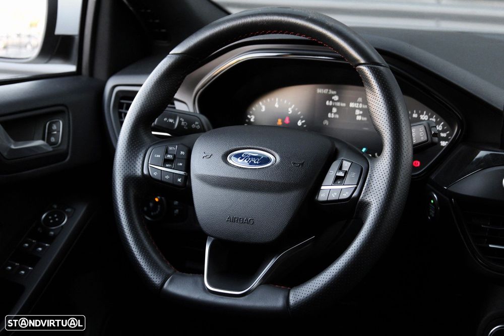 Ford Focus 1.0 EcoBoost ST-Line - 28