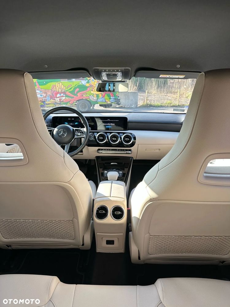 Mercedes-Benz Klasa A 180 7G-DCT - 5