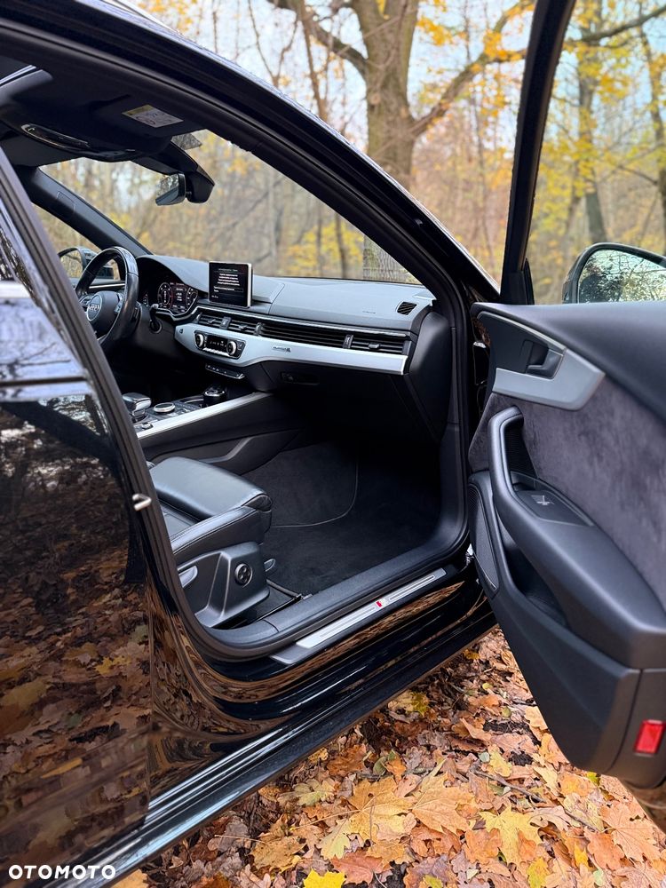 Audi A4 Avant 2.0 TDI Quattro S tronic - 13