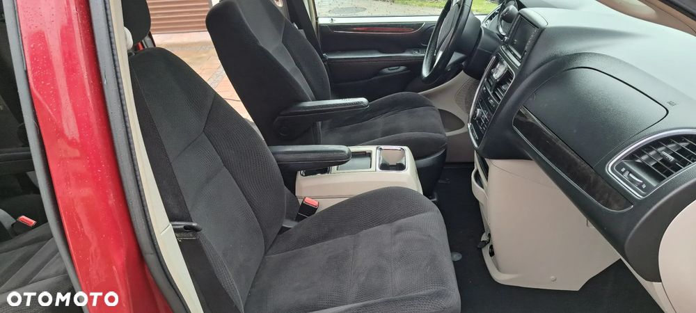 Chrysler Town & Country 3.6 Touring - 32