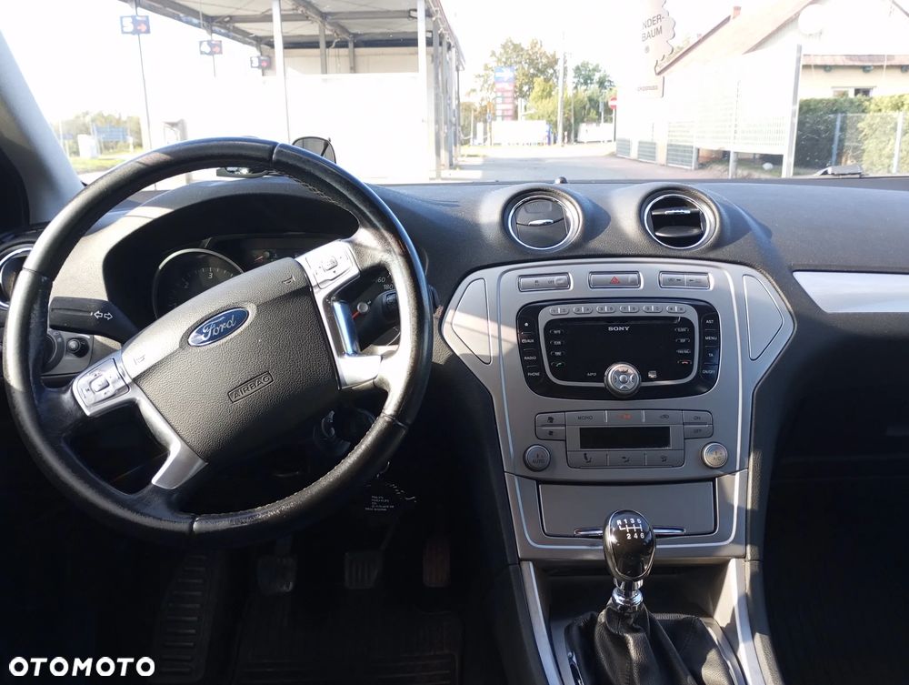 Ford Mondeo 2.0 TDCi Ambiente - 6