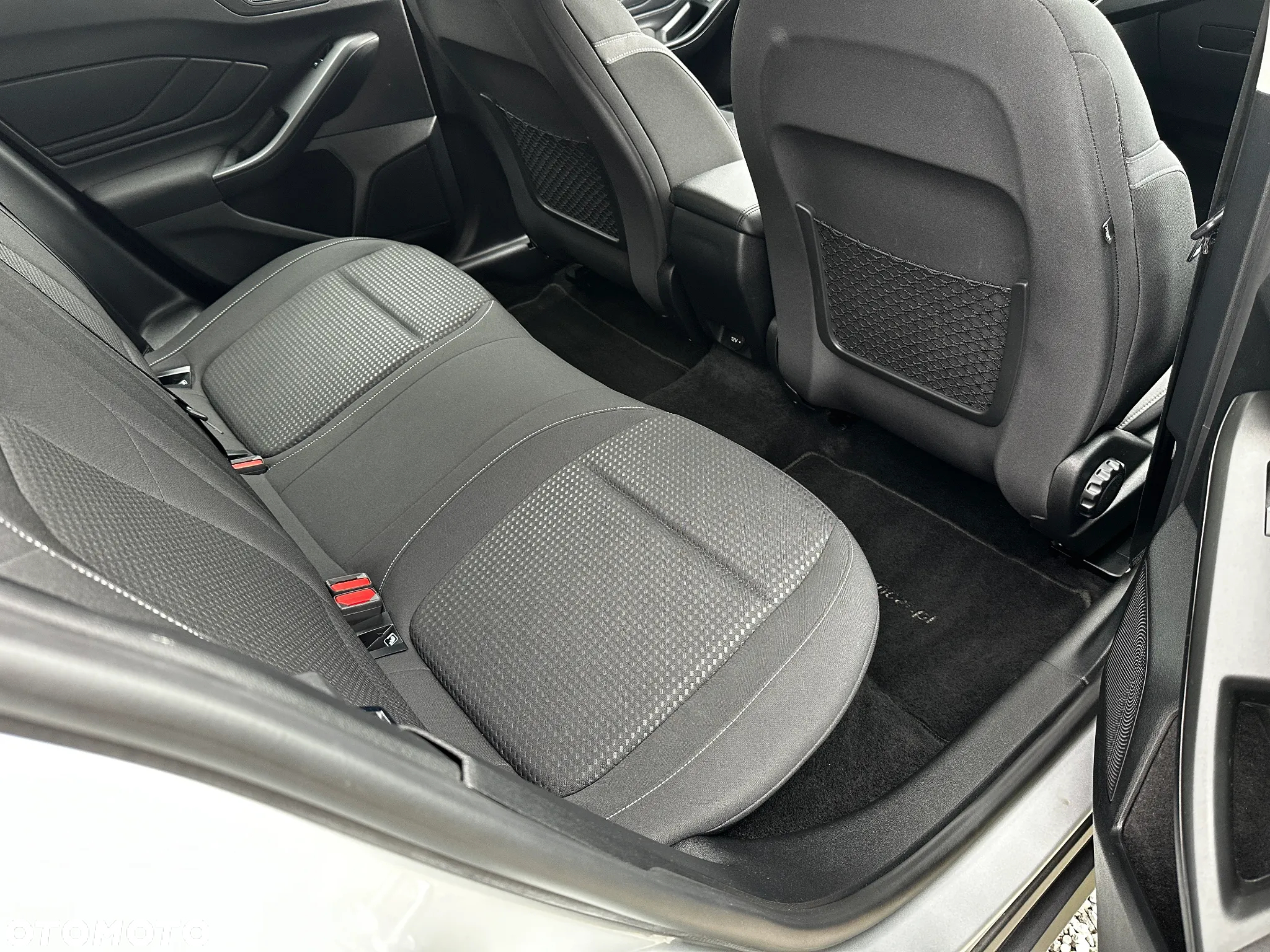 Ford Focus 1.0 EcoBoost Connected - 24
