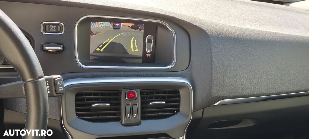 Volvo V40 D2 Momentum - 13