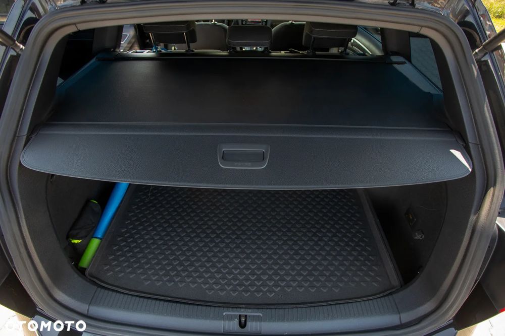 Volkswagen Golf - 37
